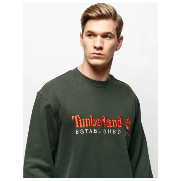 Timberland Bluza Outdoor Archive Crew , zielony, rozmiar M. Zielone bluzy męskie Timberland, m, z haftami, z bawełny, klasyczne, z klasycznym kołnierzykiem, bez rękawów, bez kaptura. W wyprzedaży za 319,99 zł.