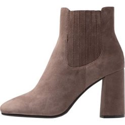 Adele Dezotti Ankle boot taupe. Szare botki damskie skórzane marki Adele Dezotti. Za 539,00 zł.