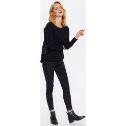 Bluzy damskie: BLUZA NIEROZPINANA DAMSKA Z APLIKACJĄ