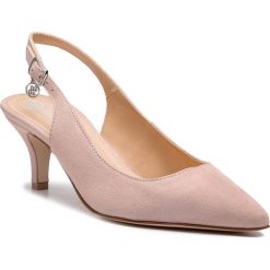 Sandały SOLO FEMME - 48902-02-H18/000-05-00 Pudrowy Róż. Różowe klapki damskie Solo Femme, bez wzorów, ze skóry, bez obcasa, na obcasie. W wyprzedaży za 239,00 zł.