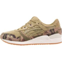 Asics Tiger GELLYTE III Tenisówki i Trampki martini olive. Zielone trampki męskie marki Asics Tiger, ze skóry. W wyprzedaży za 317,40 zł.