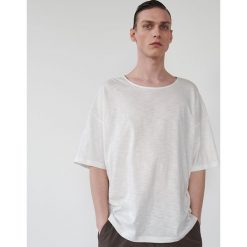 T-shirt oversize - Kremowy. Białe t-shirty męskie Reserved, s, bez wzorów, bez kołnierzyka. W wyprzedaży za 19,99 zł.
