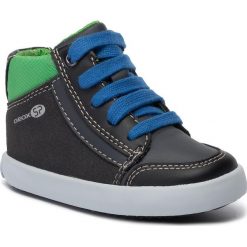 Sneakersy GEOX - B Gisli B. C B941NC 054AU C0016 M Black/Green. Czarne trampki chłopięce Geox, bez wzorów, ze skóry ekologicznej, bez zapięcia. W wyprzedaży za 129,00 zł.