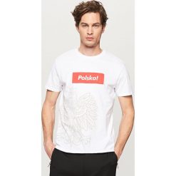 T-shirty męskie: T-shirt dla kibica – Kremowy