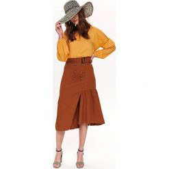 Spódnica damska z asymetryczną falbaną. Brązowe spódniczki damskie Top Secret, na co dzień, na lato, bez wzorów, eleganckie, asymetryczne. W wyprzedaży za 49,99 zł.