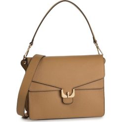 Torebka COCCINELLE - EM0 Ambrine Soft E1 EM0 12 06 01 Camel W46. Pomarańczowe torebki klasyczne damskie Coccinelle, bez wzorów, ze skóry, klasyczne, bez dodatków. W wyprzedaży za 1399,00 zł.