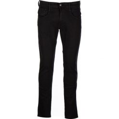 Dżinsy "Anbass" - Slim fit - w kolorze czarnym. Czarne jeansy męskie Replay, m, w paski, klasyczne. W wyprzedaży za 239,95 zł.