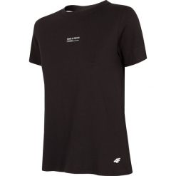 T-shirt damski TSD272 - głęboka czerń. Czarne t-shirty damskie marki 4f, bez wzorów, bez kołnierzyka. Za 59,99 zł.