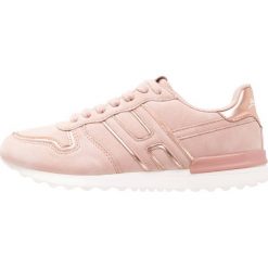 Trampki damskie slip on: H.I.S Tenisówki i Trampki light pink