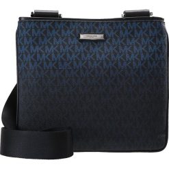 Michael Kors JET SET MENSSM FLAT CROSSBODY Torba na ramię atlantic blue. Niebieskie torby męskie na ramię marki Michael Kors. W wyprzedaży za 587,30 zł.