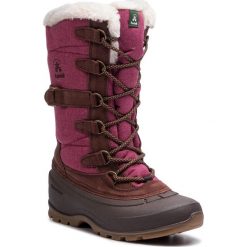 Śniegowce KAMIK - Snovalley2 NK2176 Burgundy. Różowe kozaki damskie Kamik, na zimę, ze skóry, bez zapięcia. W wyprzedaży za 389,00 zł.