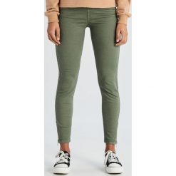 Spodnie skinny - Zielony. Zielone spodnie damskie Sinsay, s. Za 59,99 zł.