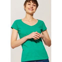T-shirty damskie: T-shirt basic z kieszonką – Zielony