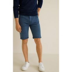 Mango Man - Szorty Nepto5. Niebieskie spodenki i szorty męskie Mango Man, z aplikacjami, z elastanu, casualowe. W wyprzedaży za 69,90 zł.