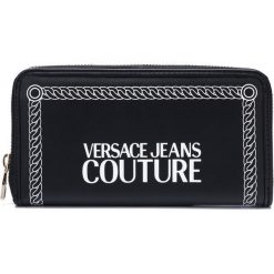 Versace Jeans Couture Portfel Czarny. Czarne portfele damskie Versace Jeans Couture, z nadrukiem, z jeansu. Za 335,95 zł.