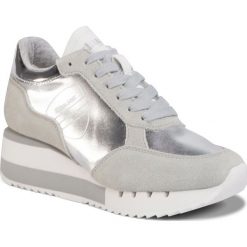 Sneakersy BLAUER - S0CHARLOTTE04/LAM Silver. Szare półbuty damskie Blauer, z zamszu. W wyprzedaży za 399,00 zł.
