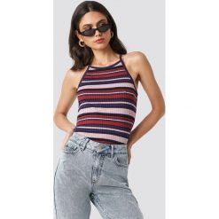 NA-KD Top na ramiączkach w paski - Multicolor. Szare topy damskie NA-KD, w paski, z materiału, bez kołnierzyka. Za 40,95 zł.