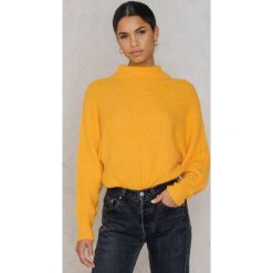 Swetry klasyczne damskie: Qontrast X NA-KD Sweter Hot Mustard – Yellow