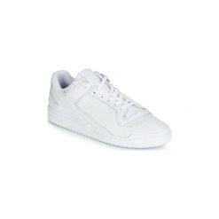 Buty adidas FORUM LO DECON. Białe trampki męskie Adidas, bez wzorów, bez zapięcia. Za 359,20 zł.