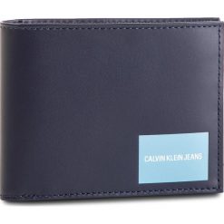 Duży Portfel Męski CALVIN KLEIN JEANS - Coated Canvas Billfold W Coin K40K400836 449. Niebieskie portfele męskie Calvin Klein Jeans, bez wzorów, z jeansu. W wyprzedaży za 219,00 zł.