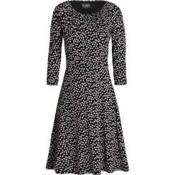 Vive Maria HEARTBREAKER DRESS Sukienka z dżerseju black. Czarne sukienki z falbanami marki Vive Maria, xxl, z dżerseju, oversize. Za 379,00 zł.
