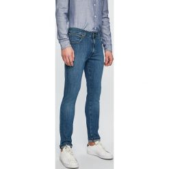 Wrangler - Jeansy Larston. Jeansy męskie Wrangler. W wyprzedaży za 219,90 zł.
