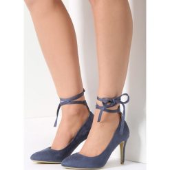 Granatowe Szpilki Attractive. Niebieskie szpilki marki vices. Za 59,99 zł.