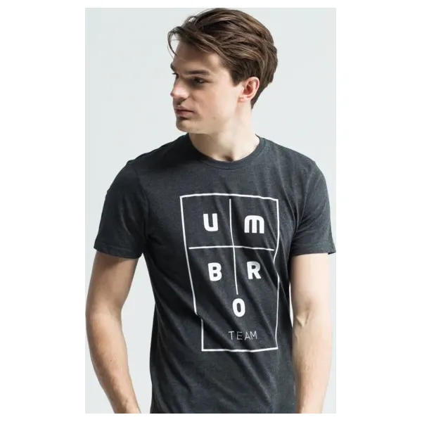Umbro Koszulka Ss Umtero , szary, rozmiar L. Szare koszulki męskie Umbro, m, z nadrukiem, z bawełny, bez kołnierzyka, bez rękawów. W wyprzedaży za 47,99 zł.