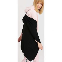 Czarny Kardigan Soft And Cozyness. Czarne kardigany damskie marki other, uniwersalny. Za 59,99 zł.