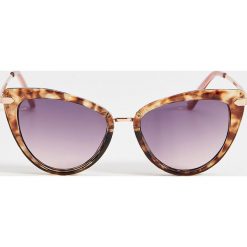 Okulary przeciwsłoneczne cat eye - Wielobarwny. Okulary przeciwsłoneczne damskie Mohito. Za 49,99 zł.