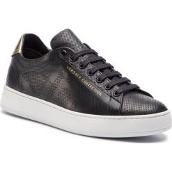 Sneakersy VERSACE COLLECTION - V900735 VM00451 VA57 Nero. Czarne sneakersy męskie Versace Collection, na co dzień, bez wzorów, ze skóry, klasyczne, bez zapięcia. W wyprzedaży za 949,00 zł.