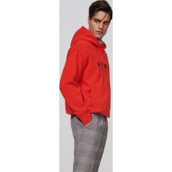 Bluza z nadrukiem - Czerwony. Czerwone bluzy męskie Reserved, s, z nadrukiem. Za 129,99 zł.