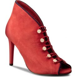Szpilki CARINII - B3928 H55-H40-000-B16. Czerwone botki damskie skórzane marki Carinii. W wyprzedaży za 259,00 zł.