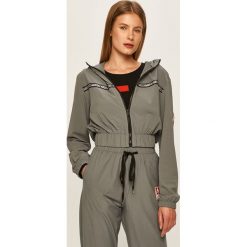 LaBellaMafia - Kurtka. Szare kurtki damskie LABELLAMAFIA, s, bez wzorów, z tkaniny, krótkie, z kapturem. Za 349,90 zł.