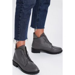 Szare Botki Personal Vogue. Szare botki damskie Renee, ze skóry, bez obcasa, na płaskiej podeszwie, na sznurówki. Za 79,99 zł.