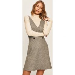 Only - Sukienka. Szare sukienki damskie ONLY, na co dzień, s, bez wzorów, z elastanu, casualowe, bez kołnierzyka, bez rękawów, mini, rozkloszowane. W wyprzedaży za 89,90 zł.