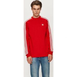 Adidas Originals - Bluza. Czerwone bluzy męskie adidas Originals, s, z aplikacjami, z bawełny, z okrągłym kołnierzem, bez rękawów, bez kaptura. Za 199,90 zł.