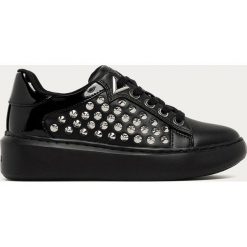 Guess Jeans - Buty. Czarne buty sportowe damskie Guess Jeans, z jeansu. Za 589,90 zł.