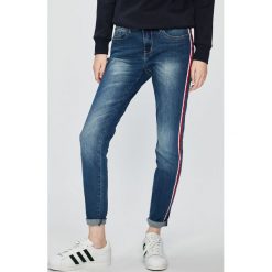 Sublevel - Jeansy. Niebieskie rurki damskie Sublevel, z elastanu. W wyprzedaży za 139,90 zł.