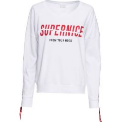 Bluza z dekoracyjnymi paskami bonprix biało-truskawkowy. Białe bluzy damskie bonprix, w paski, bez rękawów, bez kaptura. Za 54,99 zł.