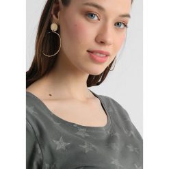 Bluzki, topy, tuniki: Supermom TEE STAR Tshirt z nadrukiem army