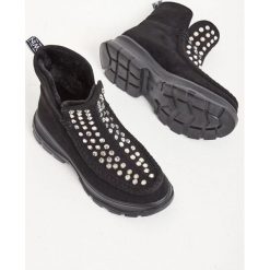 TRAPERY TWINSET. Buty trekkingowe damskie Twinset, do pracy, na zimę, biznesowe, bez obcasa, bez zapięcia. Za 859,00 zł.