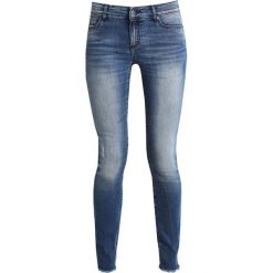 Jeansy damskie: Armani Exchange Jeansy Slim Fit indigo denim