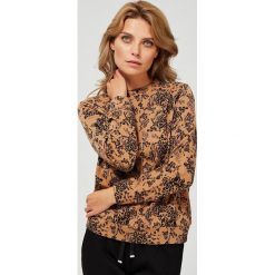 Bluza z nadrukiem. Pomarańczowe bluzy damskie Moodo, m, z nadrukiem, z bawełny, z długim rękawem, długie, bez kaptura. Za 79,99 zł.