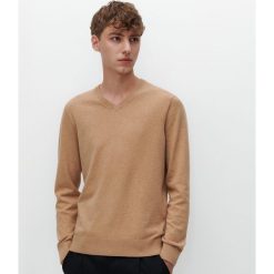 Sweter z bawełny organicznej -. Swetry męskie Reserved, s, bez wzorów, z bawełny, bez kołnierzyka, bez kaptura. Za 89,99 zł.