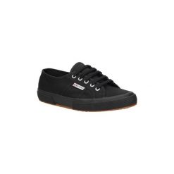 Buty Superga Tenisówki sznurowane 2750. Czarne trampki i tenisówki damskie marki Superga, bez wzorów, na sznurówki. Za 189,99 zł.