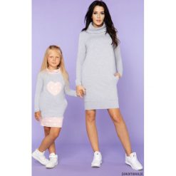 Komplet dla mamy i córki, sukienki, model 23_1. Niebieskie sukienki dziewczęce marki Pakamera, z dzianiny, z długim rękawem, długie, maxi. Za 228,00 zł.