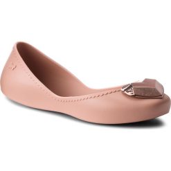 Baleriny ZAXY - Start Romance III Fem 82531 Lt Pink 16332 BB285013 02064. Różowe baleriny damskie marki Zaxy, bez wzorów, z tworzywa sztucznego, klasyczne, bez obcasa. W wyprzedaży za 129,00 zł.