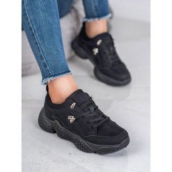 CZARNE SNEAKERSY. Czarne trampki i tenisówki damskie SHELOVET. Za 58,90 zł.