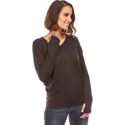 Sweter w kolorze czarnym. Czarne swetry damskie L'étoile du cachemire, bez wzorów, z kaszmiru, klasyczne, bez rękawów, bez kaptura. W wyprzedaży za 129,95 zł.